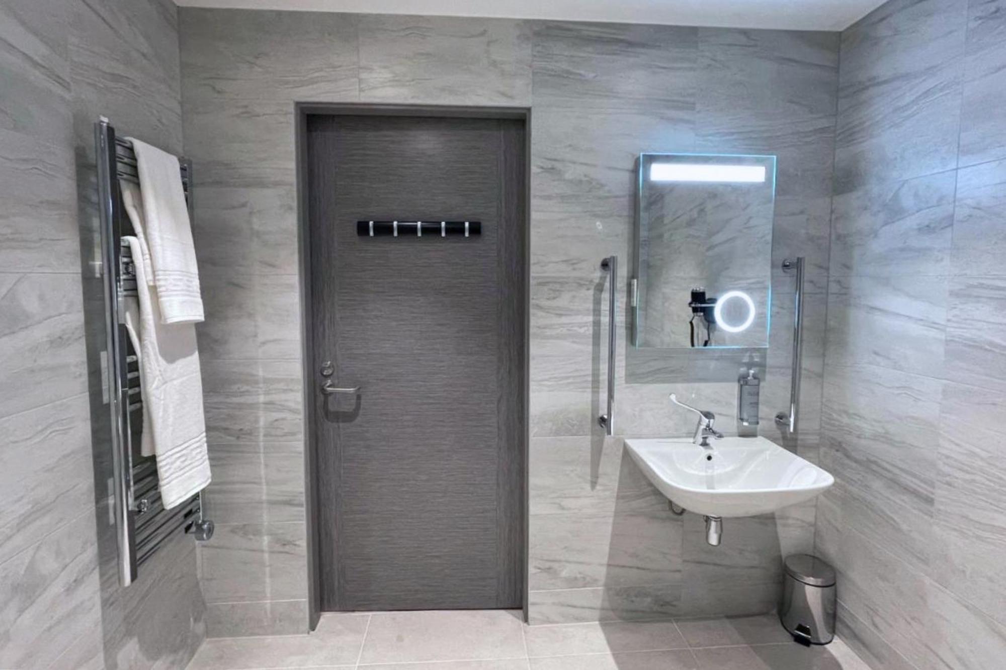 Spark By Hilton Luton Luton  Bagian luar foto